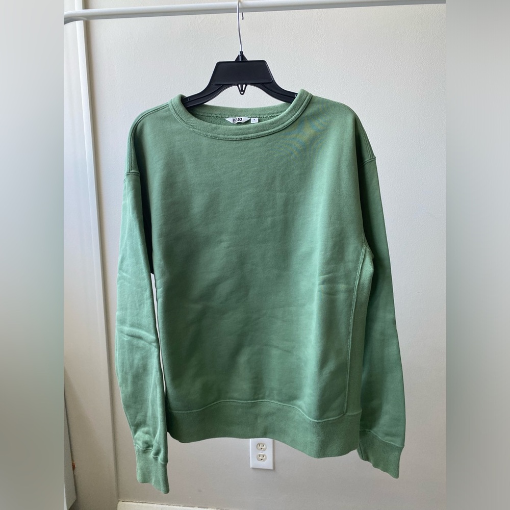 Moving Sale! Uniqlo Men's Wide Fit Long Sleeve Sweatshirt Green Size M